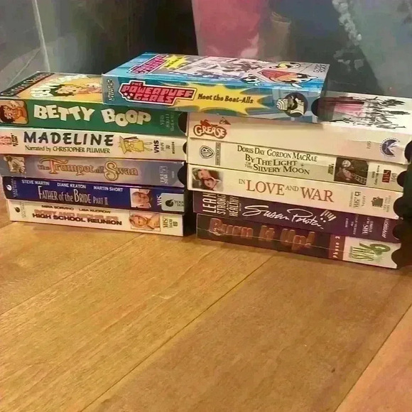 11 VHS collection - Picture 2 of 2